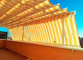 Instalación de Pérgola Pared - Portería en Fuenlabrada.