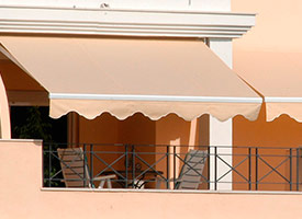 Instalación de Toldo Extensible Semicofre en Fuenlabrada.