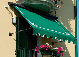 Instalación de Toldo Punto Recto modelo Retro en viviendas en Toledo.