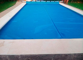 Instalación de lona de piscina en Rivas Vaciamadrid.
