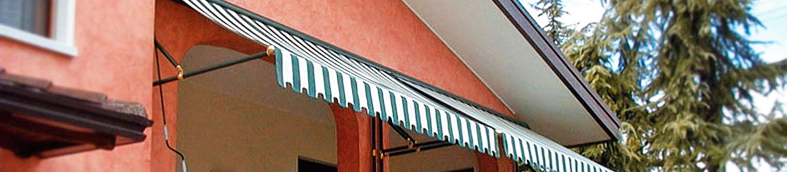 Somos expertos en toldos punto recto de laton en Fuenlabrada, Madrid.